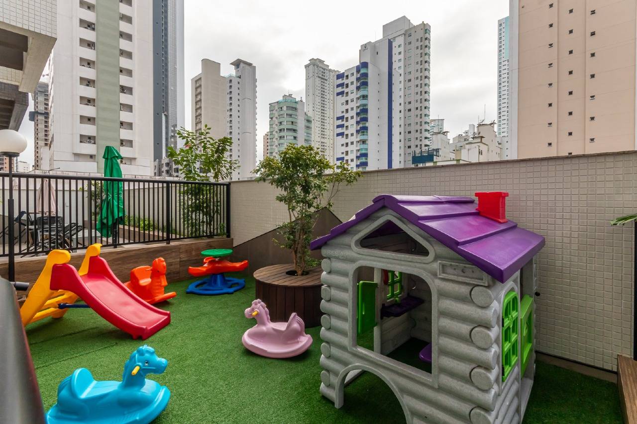 Foto do imóvel Apartamento com 03 suítes á venda no Edifício Porto Rotterdam em Balneário Camboriú