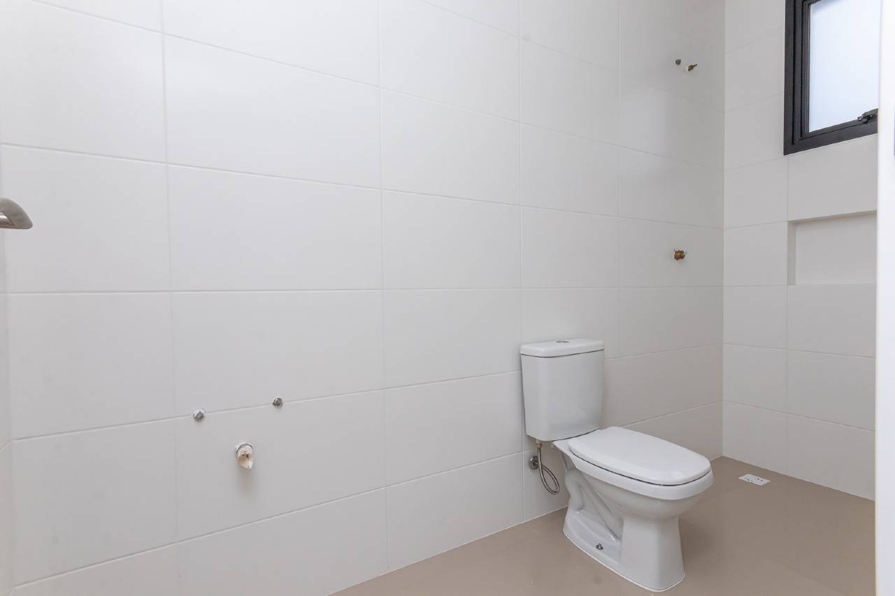 Foto do imóvel Apartamento com 03 suítes á venda no Edifício Porto Rotterdam em Balneário Camboriú