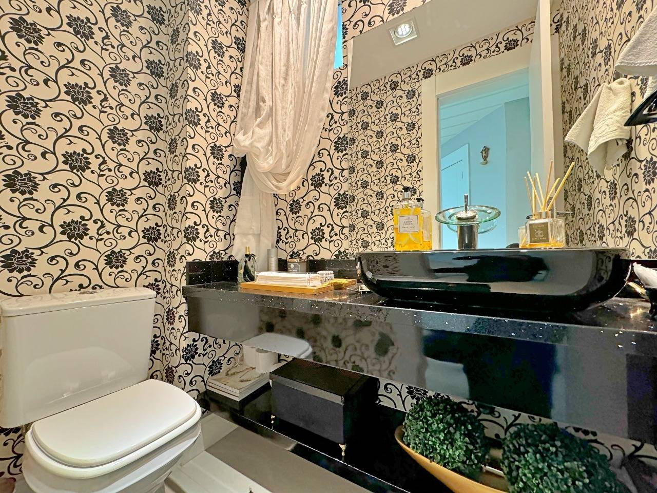 Foto do imóvel Apartamento mobiliado com 03 suítes no Opera Plaza em Balneário Camboriú