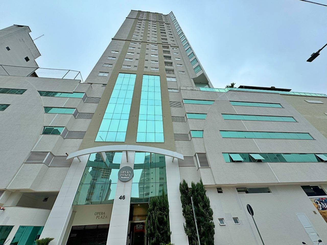 Foto do imóvel Apartamento mobiliado com 03 suítes no Opera Plaza em Balneário Camboriú