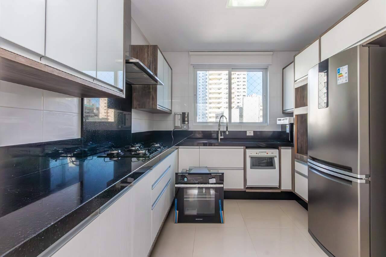 Foto do imóvel Apartamento Mobiliado com 03 dormitórios no Centro de Balneário Camboriú no Residencial Dimora Del Sole