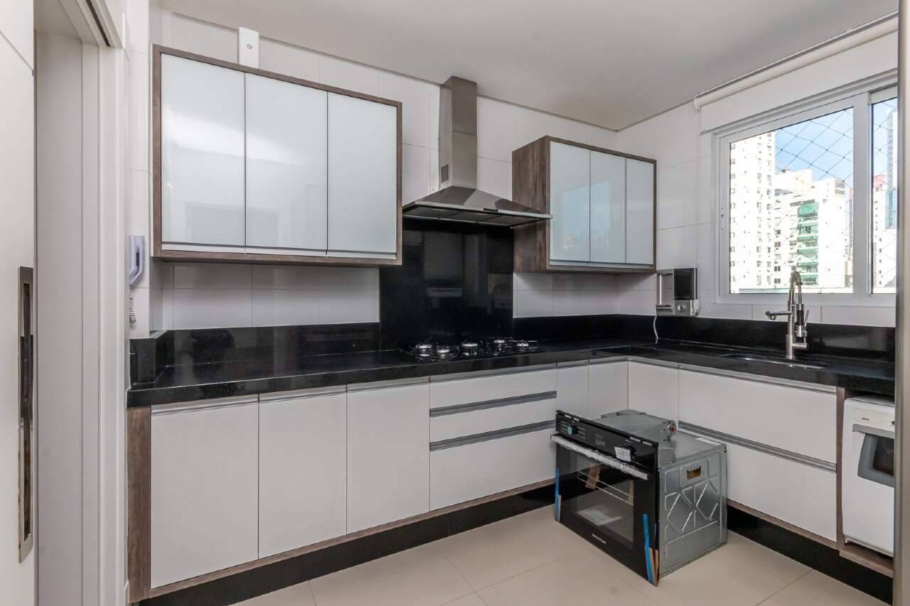 Foto do imóvel Apartamento Mobiliado com 03 dormitórios no Centro de Balneário Camboriú no Residencial Dimora Del Sole