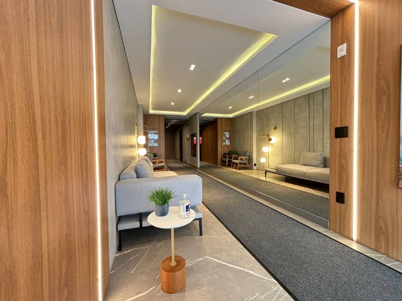 Foto do imóvel Apartamento a venda no Edificio Sunsky Tower com 04 quartos sendo 04 suites em Itapema Meia Praia