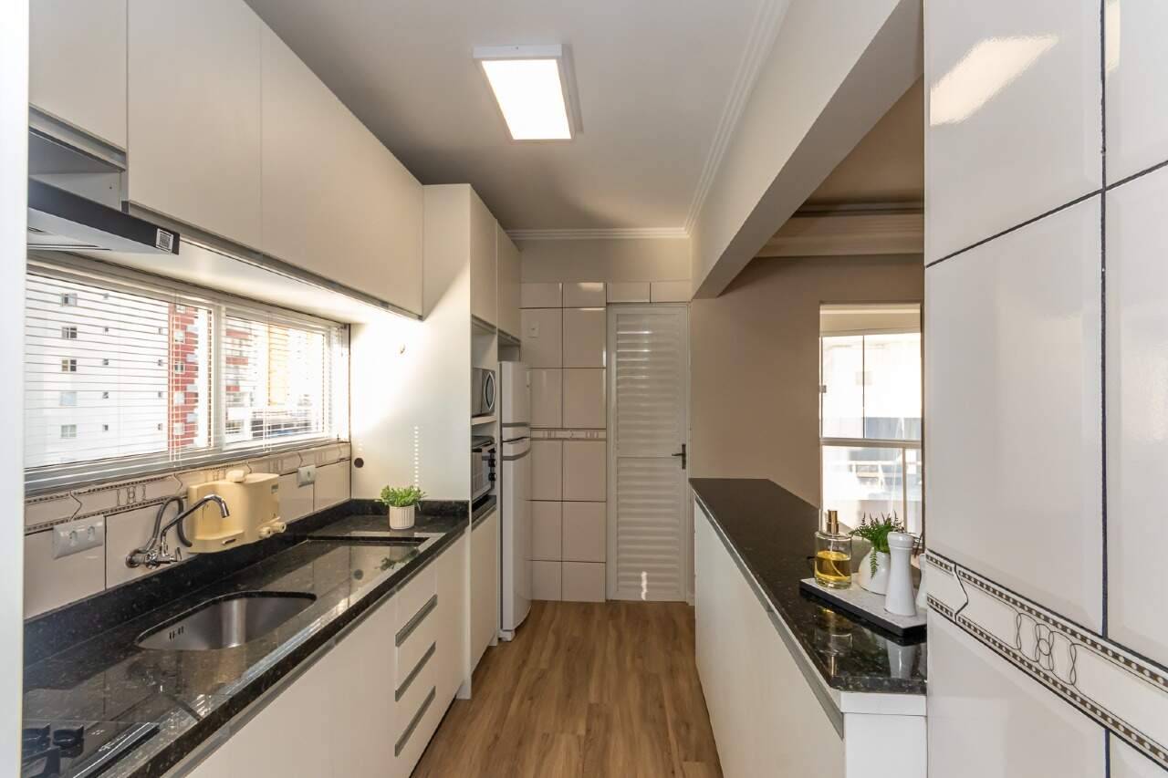 Foto do imóvel Apartamento mobiliado no Centro de Balneário Camboriú – 86m², 3 dormitórios e 2 vagas