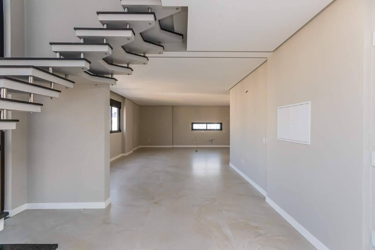 Foto do imóvel Cobertura Duplex Mobiliado com 03 suítes á venda no Edifício Bonne Vie em Balneário Camboriú