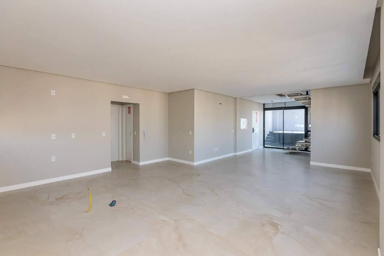 Foto do imóvel Cobertura Duplex Mobiliado com 03 suítes á venda no Edifício Bonne Vie em Balneário Camboriú