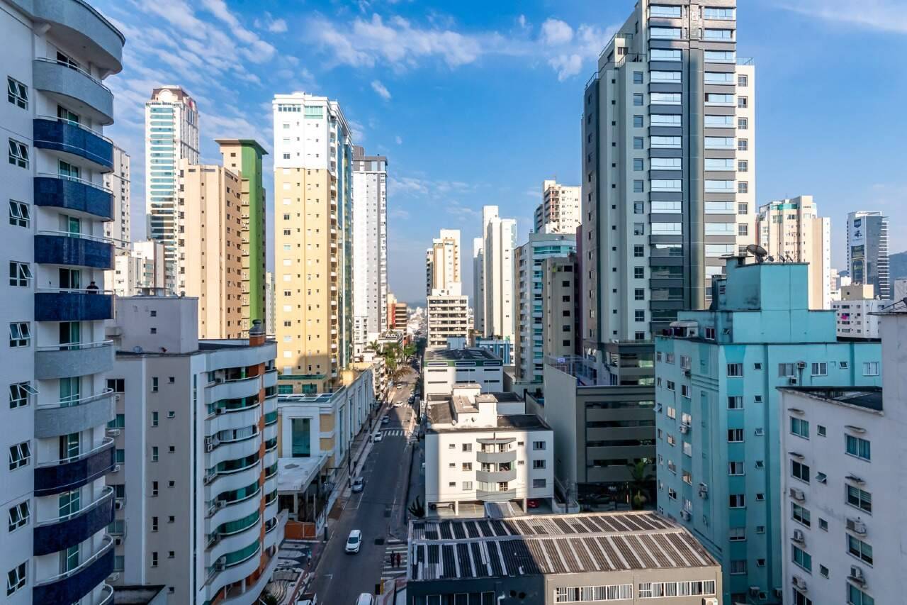Foto do imóvel Cobertura Duplex Mobiliado com 03 suítes á venda no Edifício Bonne Vie em Balneário Camboriú