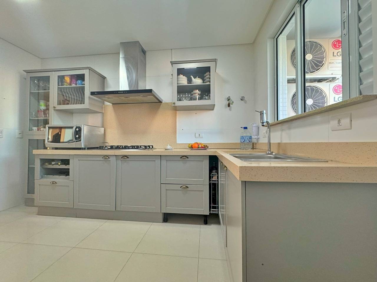 Foto do imóvel Apartamento 3 Suítes Mobiliado à Venda no Edifício Royalton – Balneário Camboriú