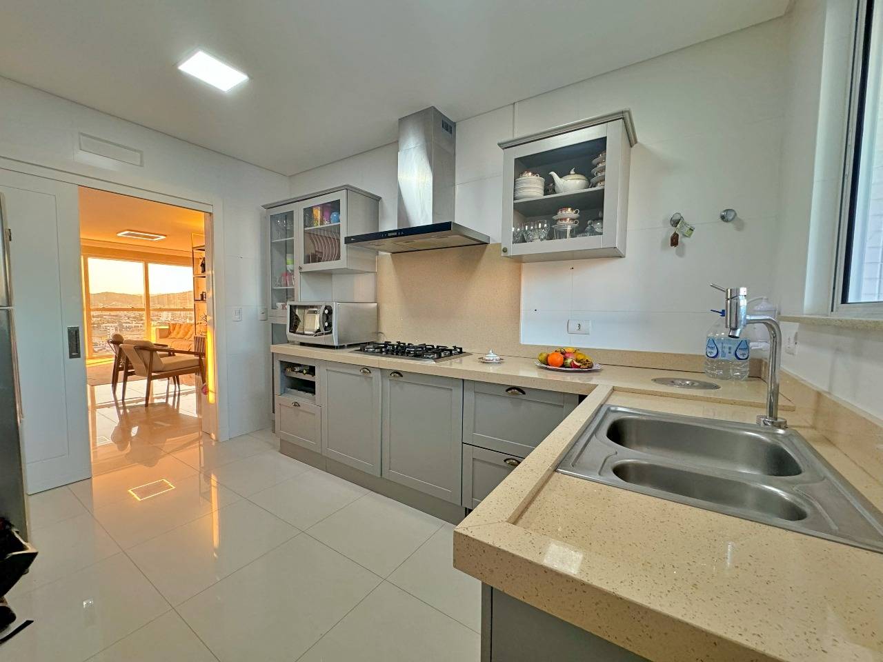 Foto do imóvel Apartamento 3 Suítes Mobiliado à Venda no Edifício Royalton – Balneário Camboriú