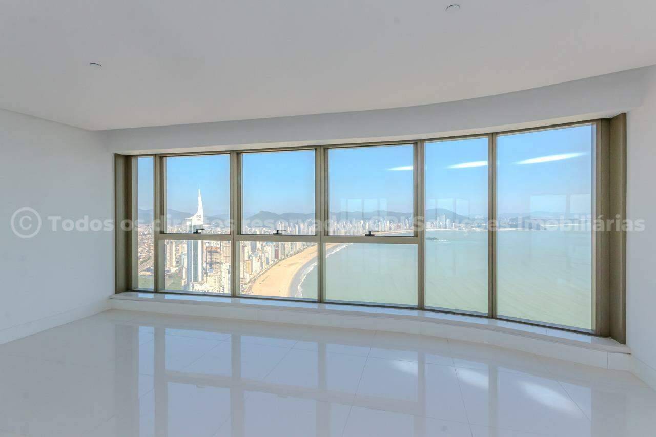 Foto do imóvel Apartamento no Yachthouse com 6 suítes, 8 banheiros e 6 vagas – Balneário Camboriú