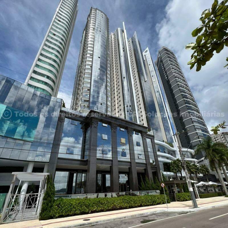 Foto do imóvel Apartamento á venda com 4 suítes e 3 vagas de garagem no Baturité na Barra Sul de Balneário Camboriú