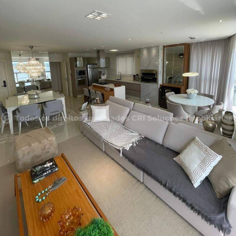Foto do imóvel Apartamento á venda com 4 suítes e 3 vagas de garagem no Baturité na Barra Sul de Balneário Camboriú
