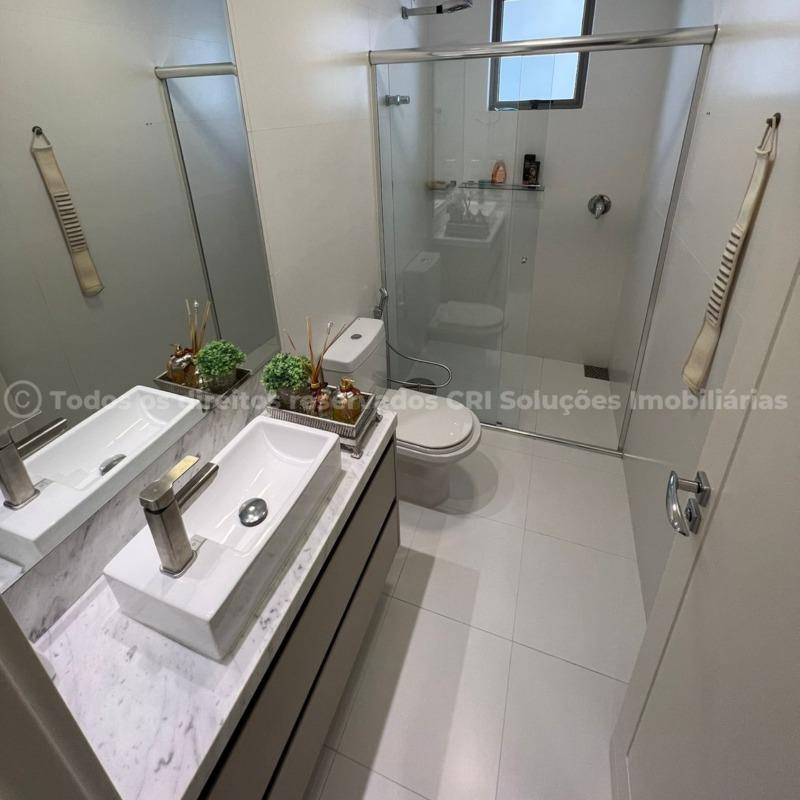 Foto do imóvel Apartamento á venda com 4 suítes e 3 vagas de garagem no Baturité na Barra Sul de Balneário Camboriú