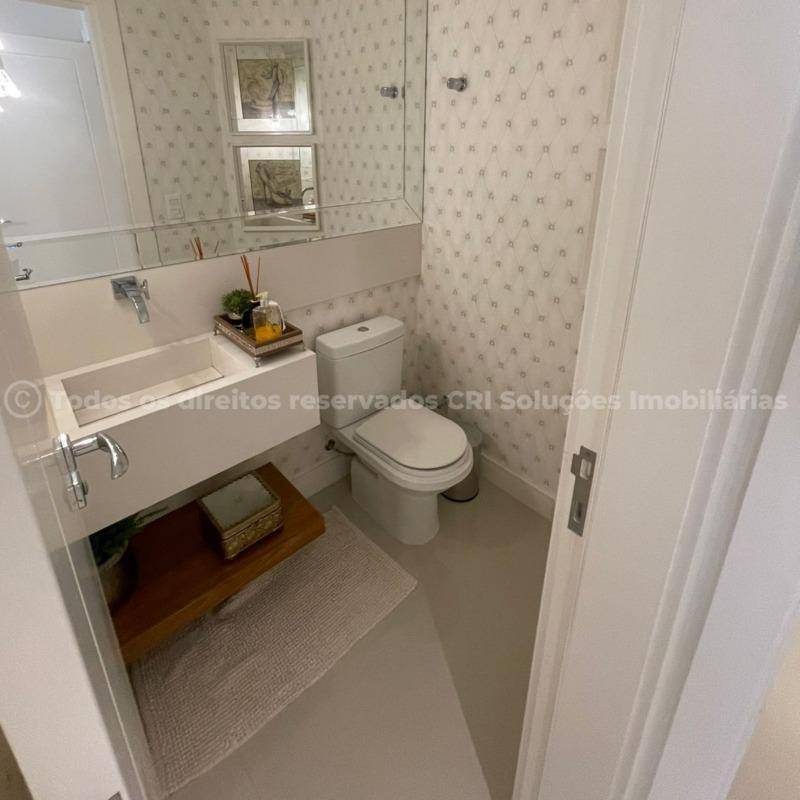 Foto do imóvel Apartamento á venda com 4 suítes e 3 vagas de garagem no Baturité na Barra Sul de Balneário Camboriú
