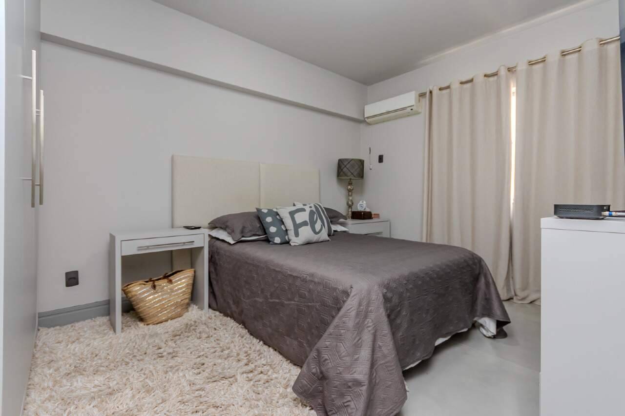 Foto do imóvel Apartamento no Edifício Maria Carolina com 2 dormitórios no Centro de Balneário Camboriú