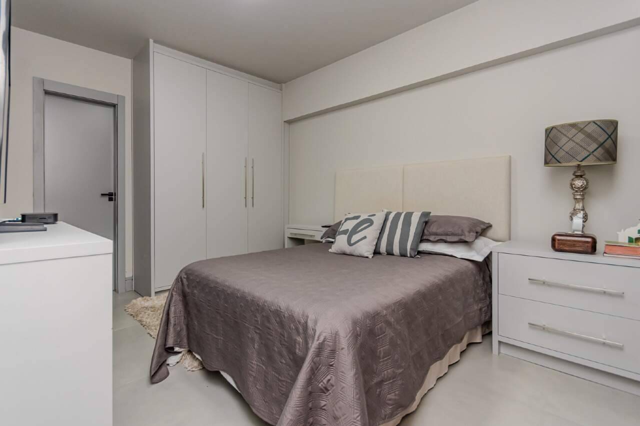 Foto do imóvel Apartamento no Edifício Maria Carolina com 2 dormitórios no Centro de Balneário Camboriú
