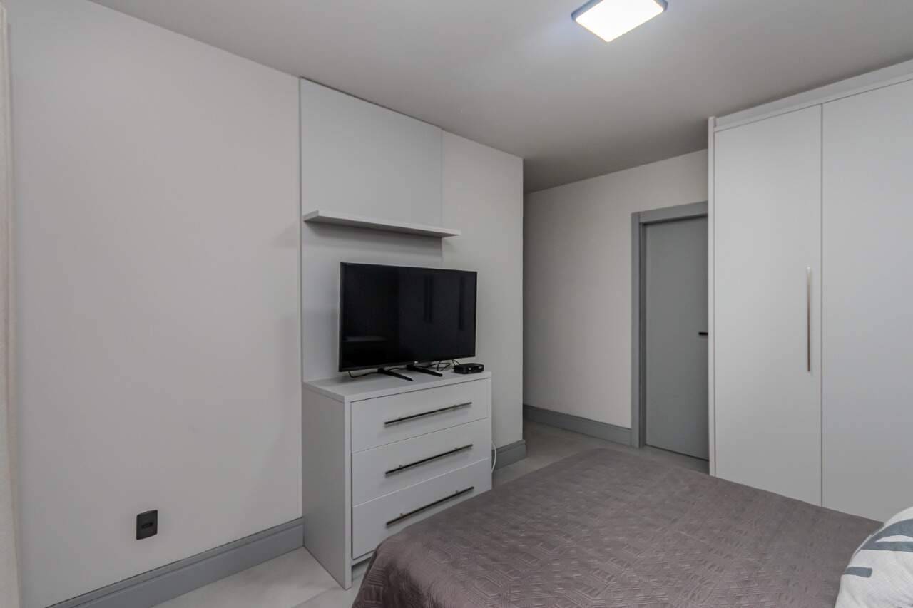 Foto do imóvel Apartamento no Edifício Maria Carolina com 2 dormitórios no Centro de Balneário Camboriú