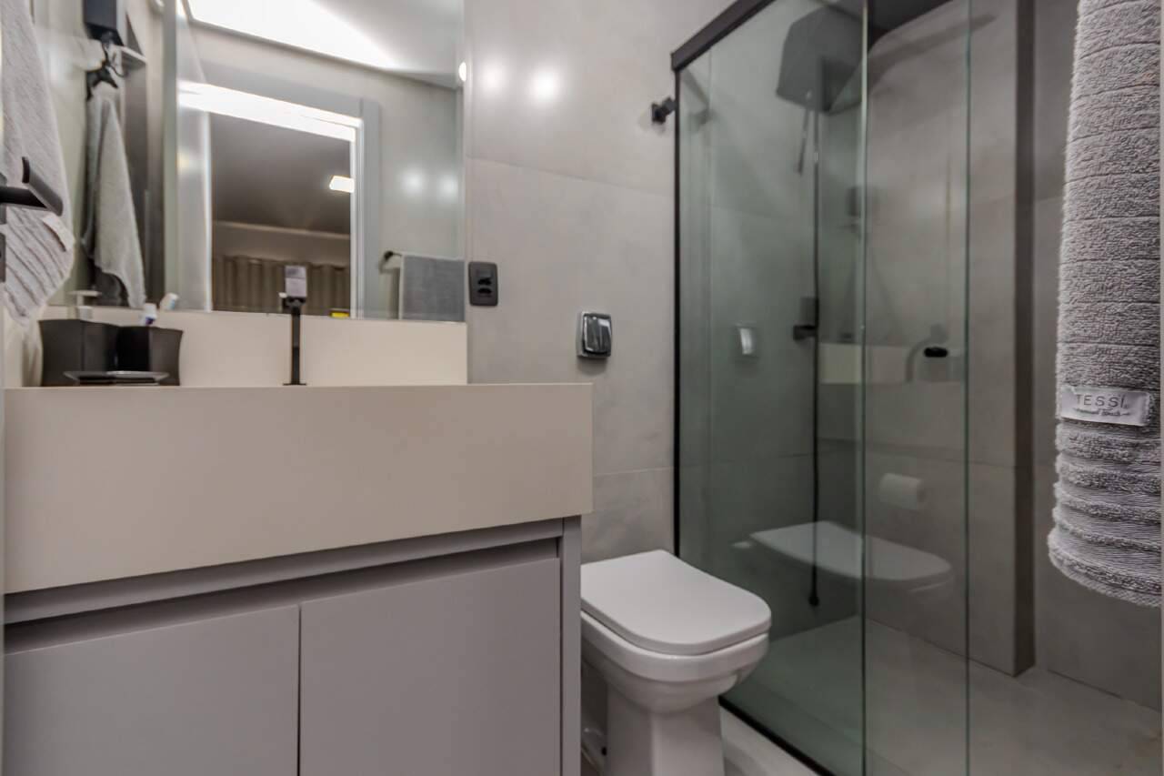 Foto do imóvel Apartamento no Edifício Maria Carolina com 2 dormitórios no Centro de Balneário Camboriú