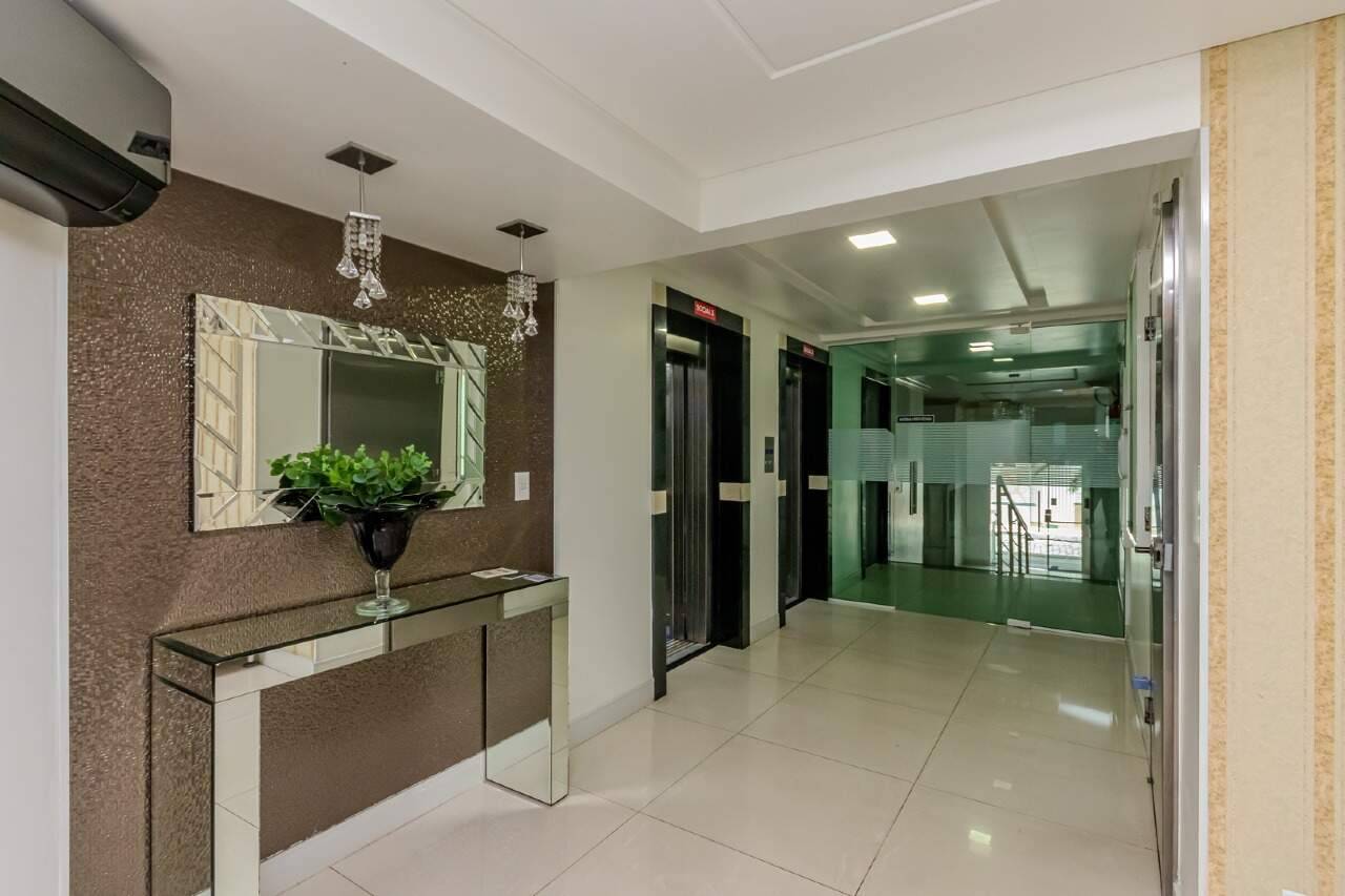 Foto do imóvel Apartamento no Edifício Maria Carolina com 2 dormitórios no Centro de Balneário Camboriú