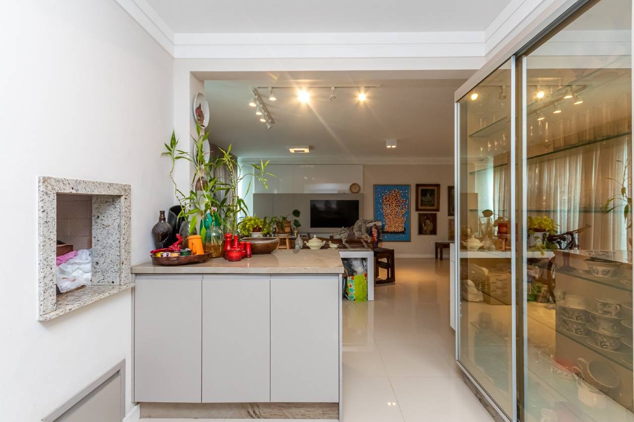 Foto do imóvel Apartamento com 03 dormitórios no Roverè Della Luna em Balneário Camboriú