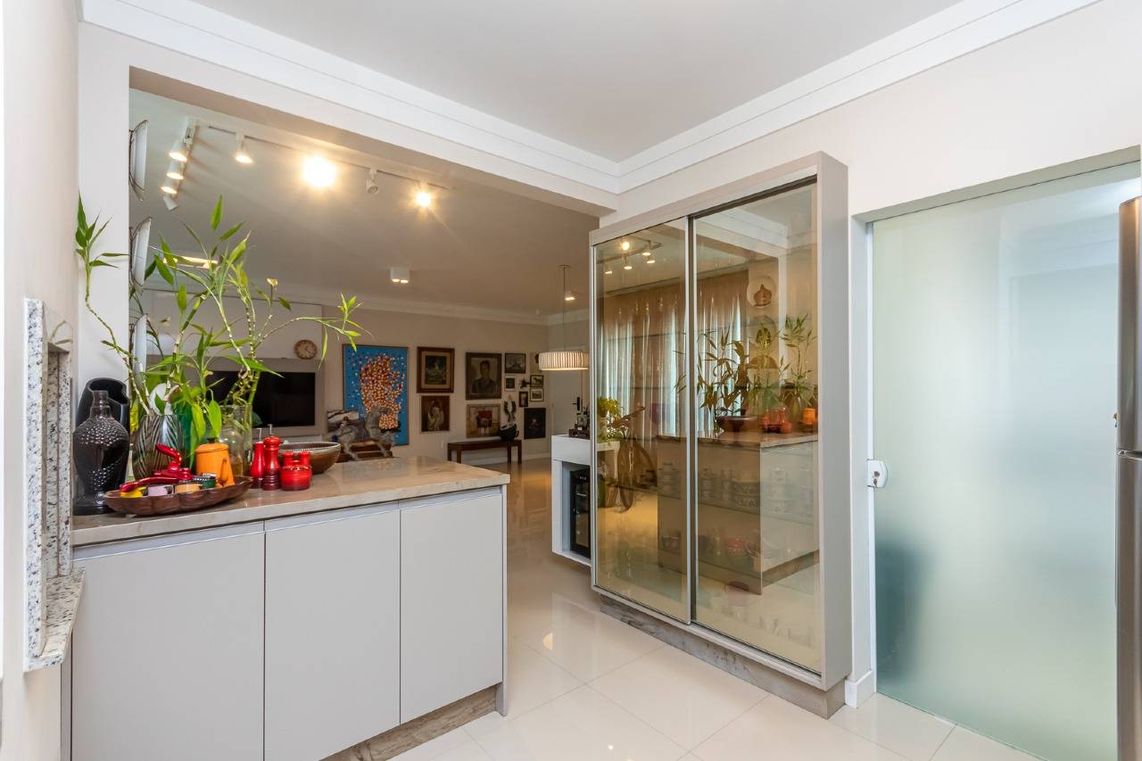 Foto do imóvel Apartamento com 03 dormitórios no Roverè Della Luna em Balneário Camboriú