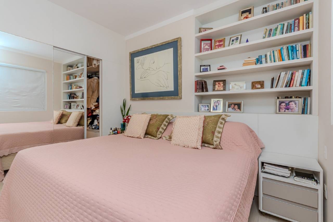 Foto do imóvel Apartamento com 03 dormitórios no Roverè Della Luna em Balneário Camboriú
