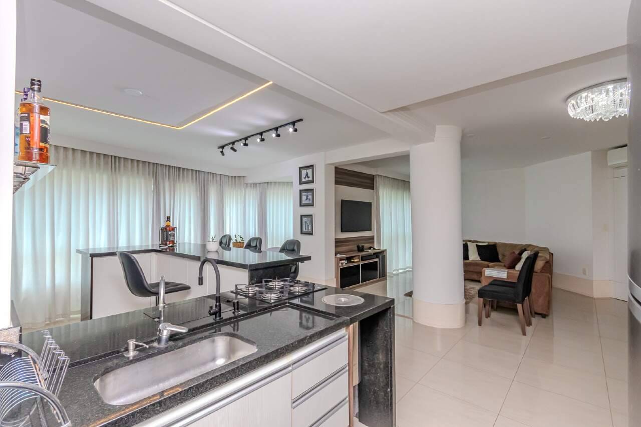 Foto do imóvel Apartamento Mobiliado á venda com 03 Dormitórios no Esquina Di Parma em Balneário Camboriú