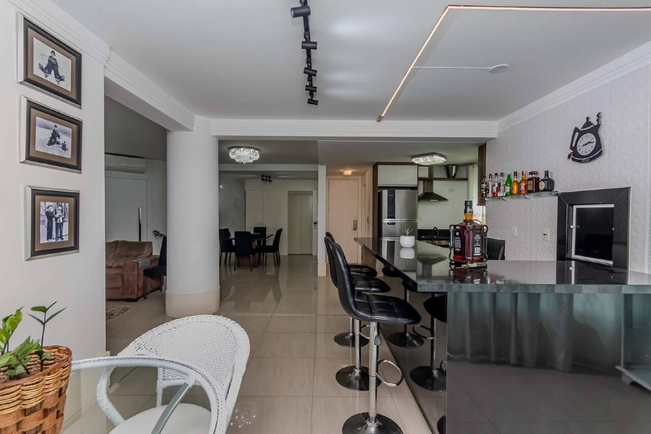 Foto do imóvel Apartamento Mobiliado á venda com 03 Dormitórios no Esquina Di Parma em Balneário Camboriú