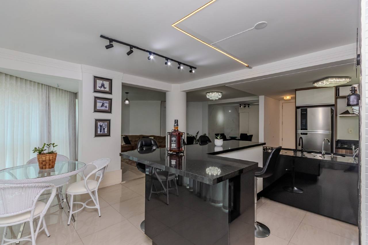 Foto do imóvel Apartamento Mobiliado á venda com 03 Dormitórios no Esquina Di Parma em Balneário Camboriú