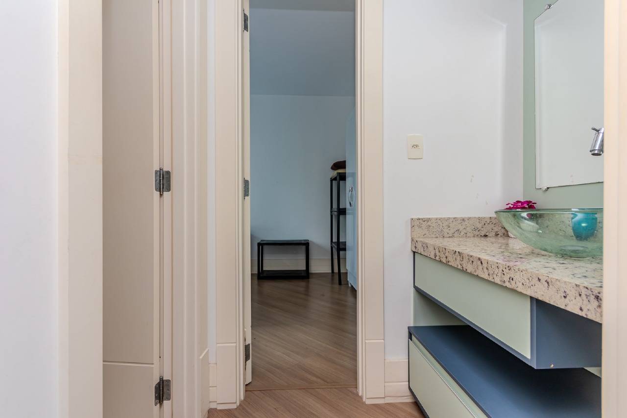 Foto do imóvel Apartamento Mobiliado á venda com 03 Dormitórios no Esquina Di Parma em Balneário Camboriú