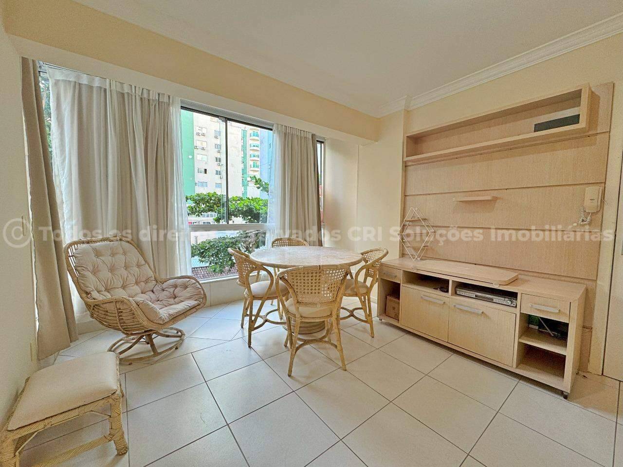 Apartamento com 2 quartos no Edifício Vila Real II no Centro em Balneário Camboriú
