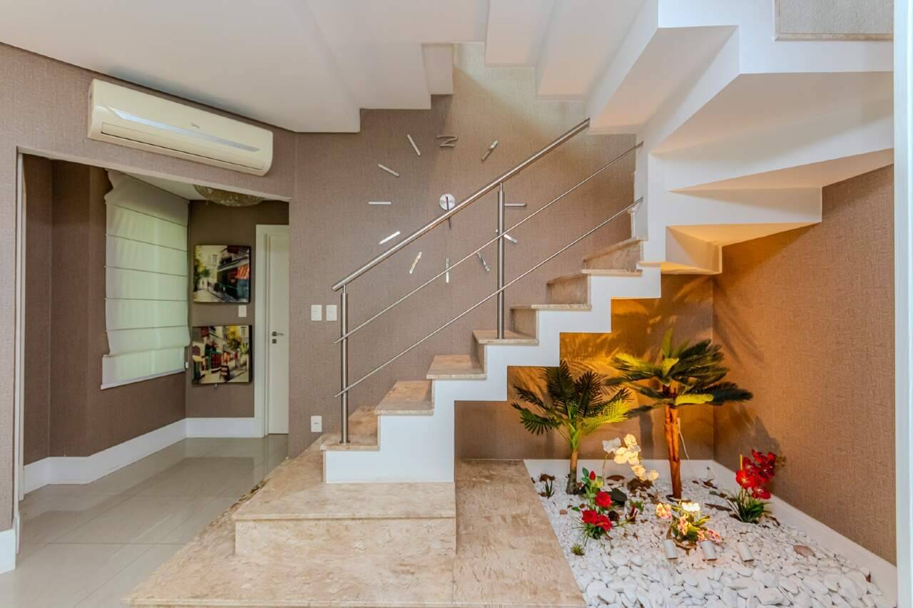 Foto do imóvel Apartamento mobiliado com 4 dormitórios no Edifício Solar di Veneza, Bairro Pioneiros, Balneário Camboriú