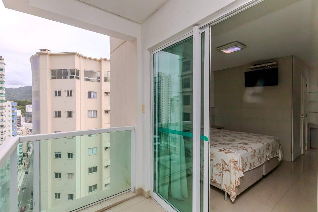 Foto do imóvel Apartamento mobiliado com 4 dormitórios no Edifício Solar di Veneza, Bairro Pioneiros, Balneário Camboriú