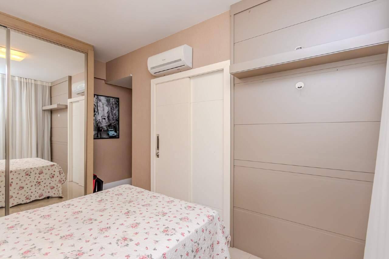 Foto do imóvel Apartamento mobiliado com 4 dormitórios no Edifício Solar di Veneza, Bairro Pioneiros, Balneário Camboriú