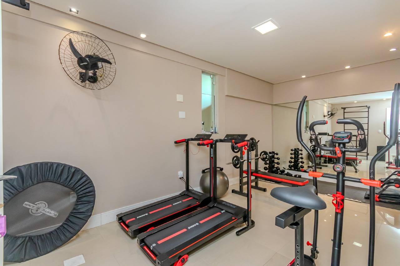 Foto do imóvel Apartamento mobiliado com 4 dormitórios no Edifício Solar di Veneza, Bairro Pioneiros, Balneário Camboriú