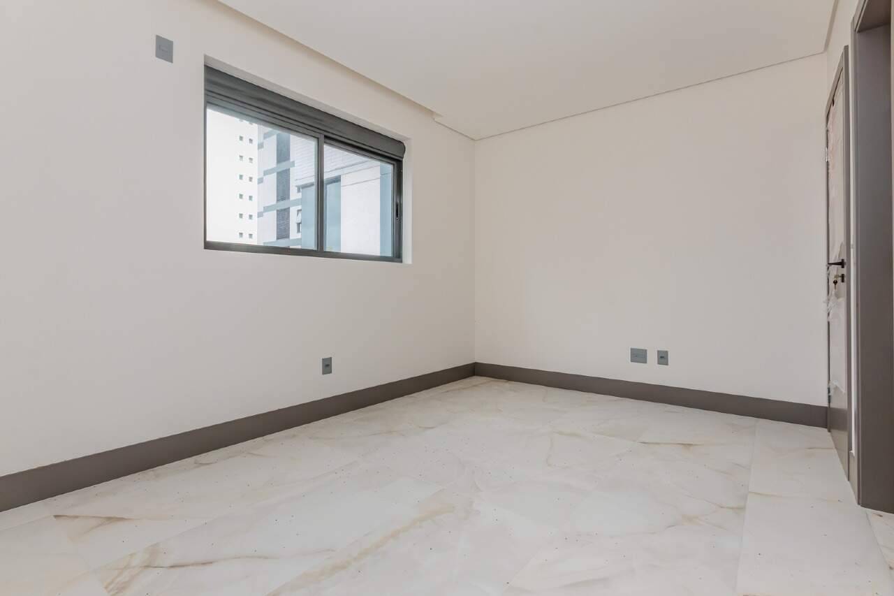 Foto do imóvel Apartamento com 03 Dormitórios no Edifício Green Ocean em Balneário Camboriú
