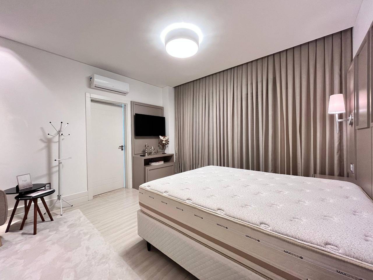 Foto do imóvel Apartamento 4 Suítes no Edifício Milano Meia Praia Itapema