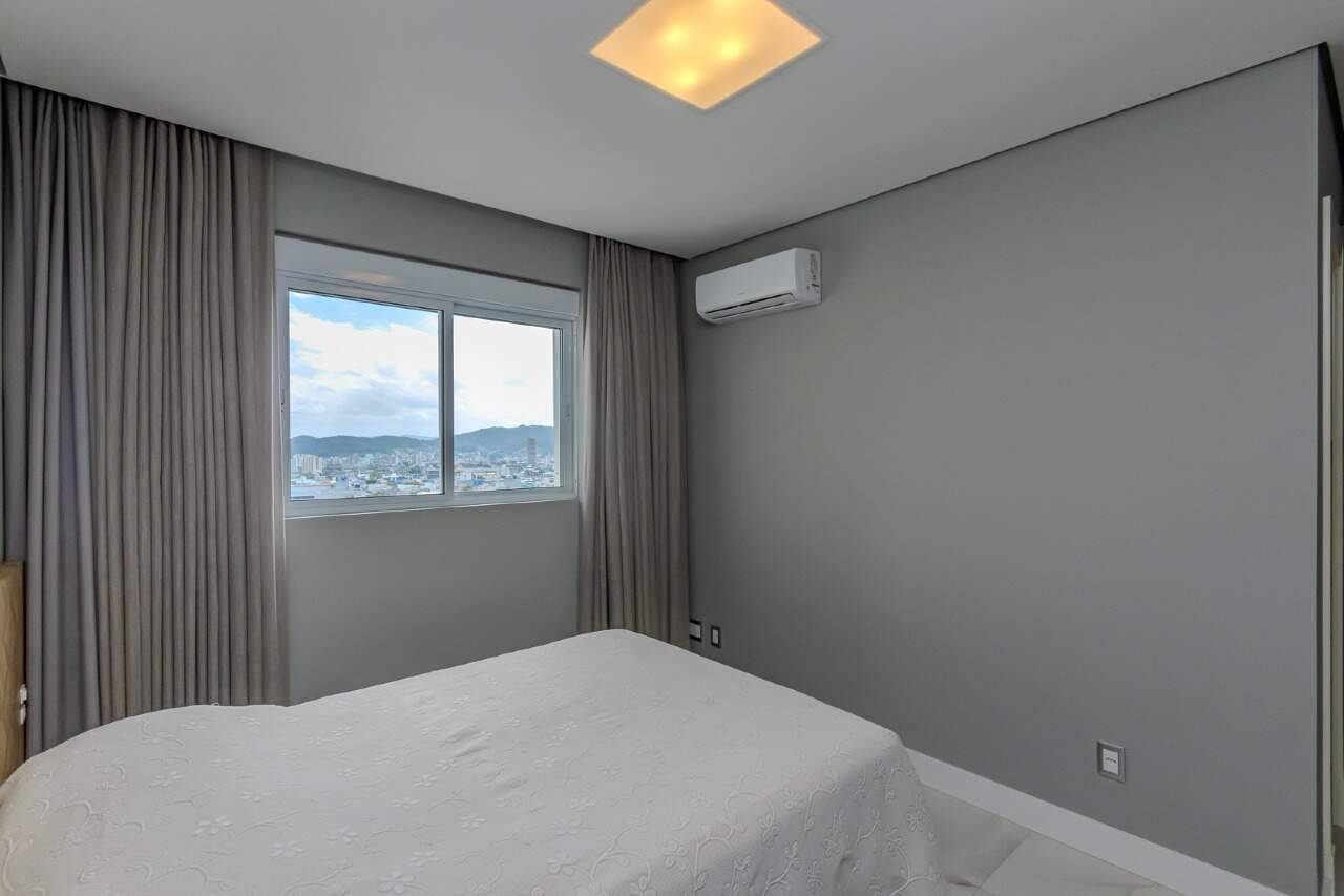 Foto do imóvel Apartamento Mobiliado com 03 Suítes á venda no Edifício Ocean Breeze em Balneário Camboriú
