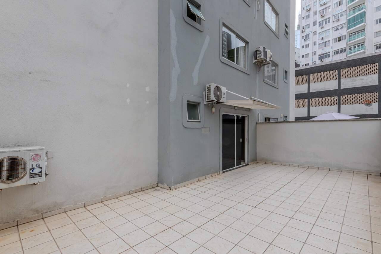 Foto do imóvel Apartamento á venda com 03 Dormitórios no Edifício Mayara em Balneário Camboriú