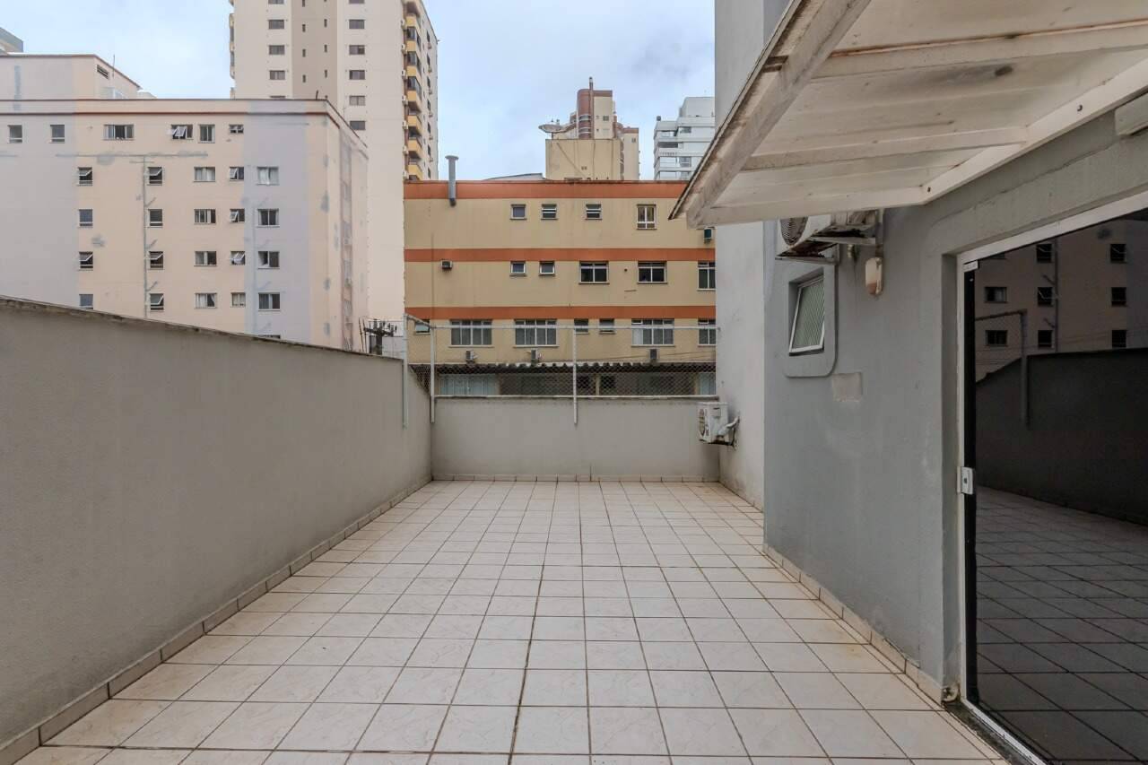 Foto do imóvel Apartamento á venda com 03 Dormitórios no Edifício Mayara em Balneário Camboriú