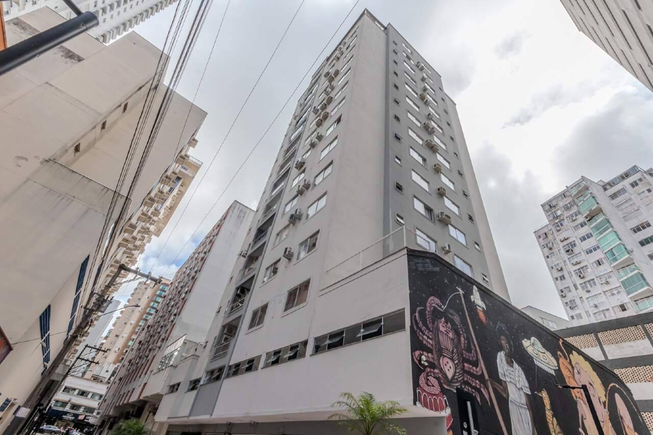 Foto do imóvel Apartamento á venda com 03 Dormitórios no Edifício Mayara em Balneário Camboriú