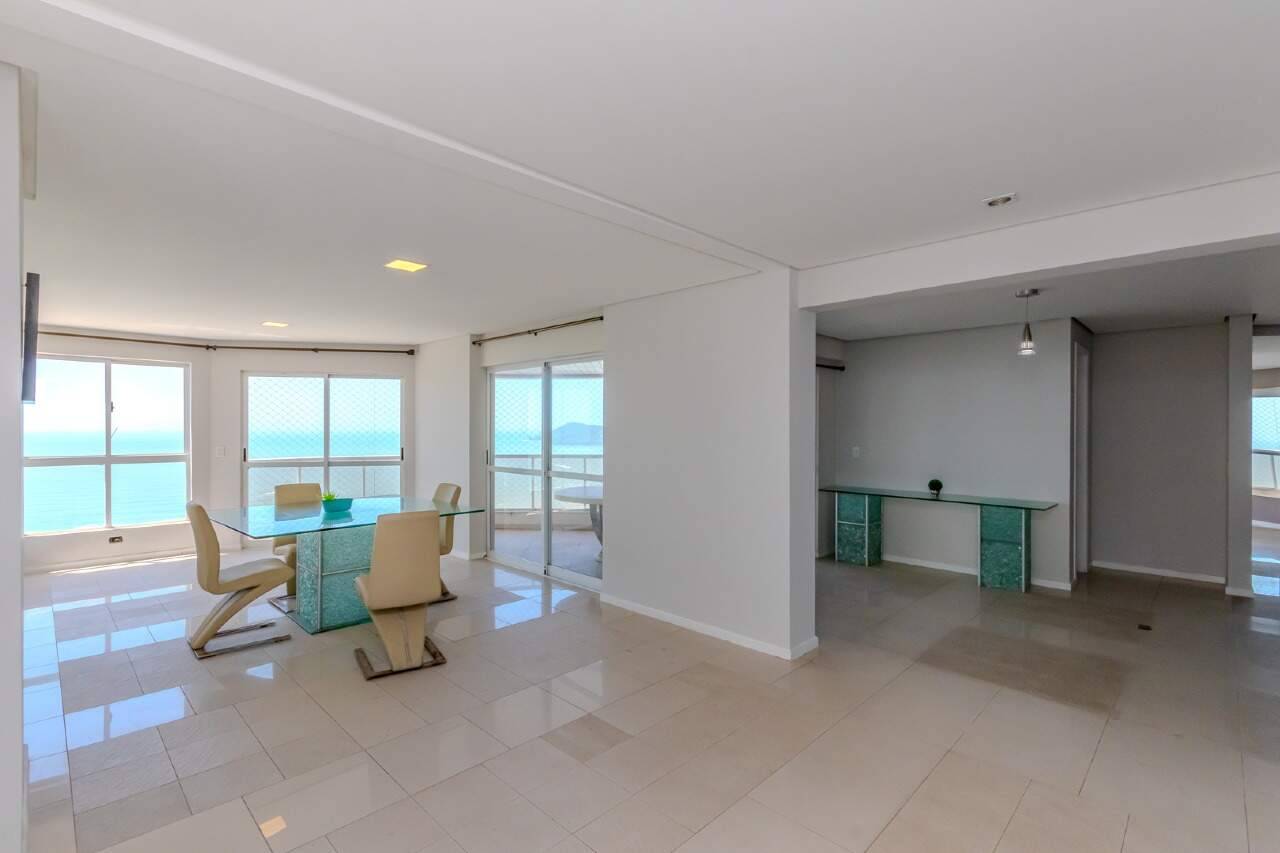 Foto do imóvel Cobertura Triplex Frente Mar á venda com 05 Suítes no Edifício Marquês de Olinda em Balneário Camboriú