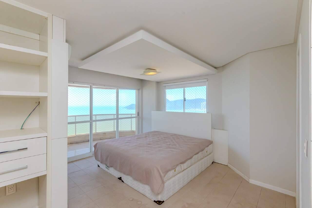 Foto do imóvel Cobertura Triplex Frente Mar á venda com 05 Suítes no Edifício Marquês de Olinda em Balneário Camboriú