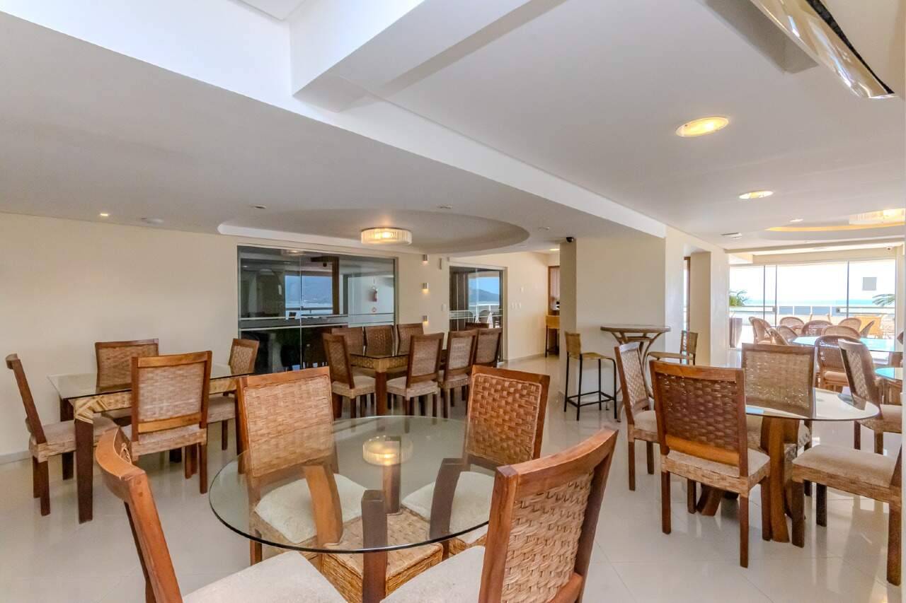 Foto do imóvel Cobertura Triplex Frente Mar á venda com 05 Suítes no Edifício Marquês de Olinda em Balneário Camboriú
