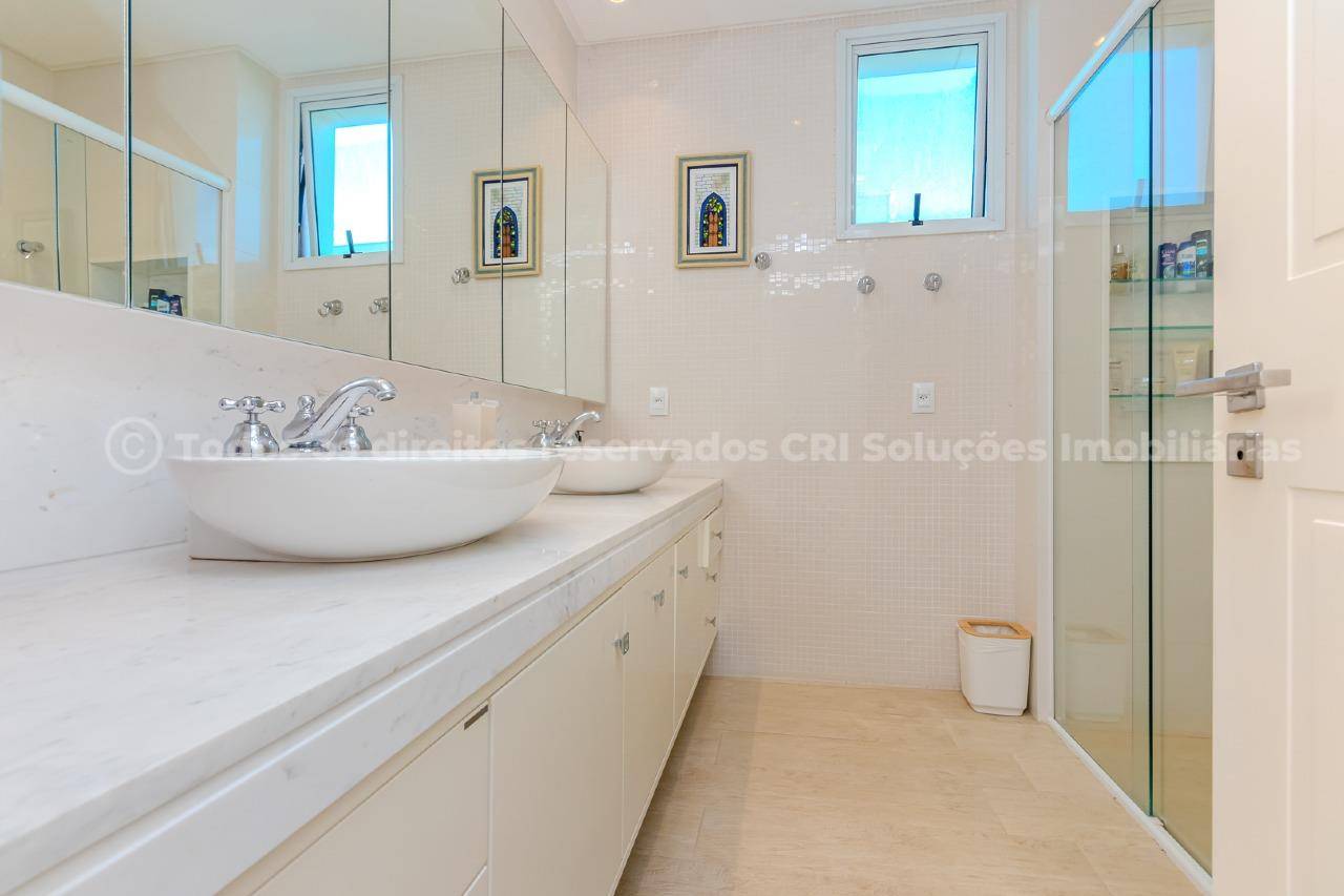 Foto do imóvel Apartamento mobiliado no Edifício Metrópolis Balneário Camboriú com 4 suítes e 315m²