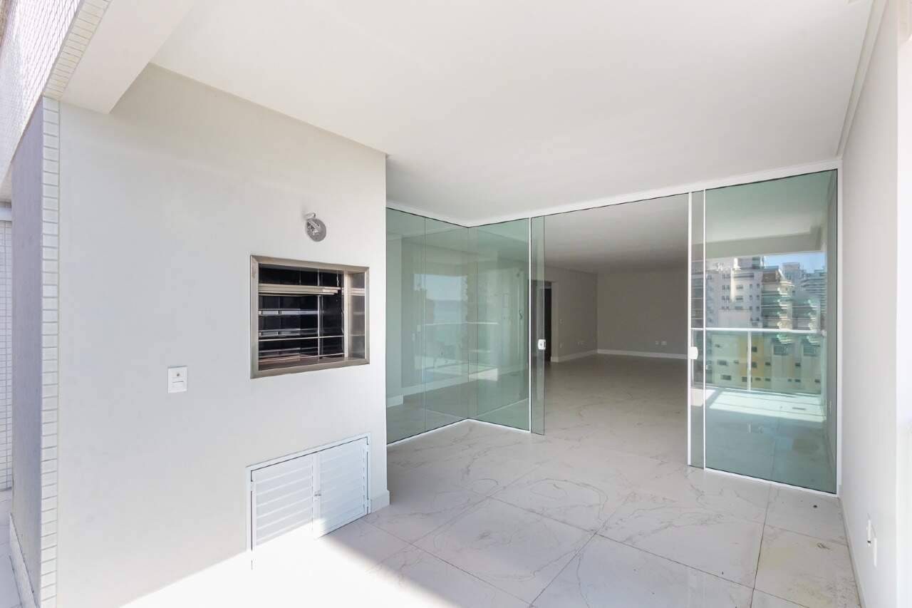 Foto do imóvel Apartamento no Garden Square com 3 suítes, varanda gourmet e 3 vagas – Meia Praia, Itapema