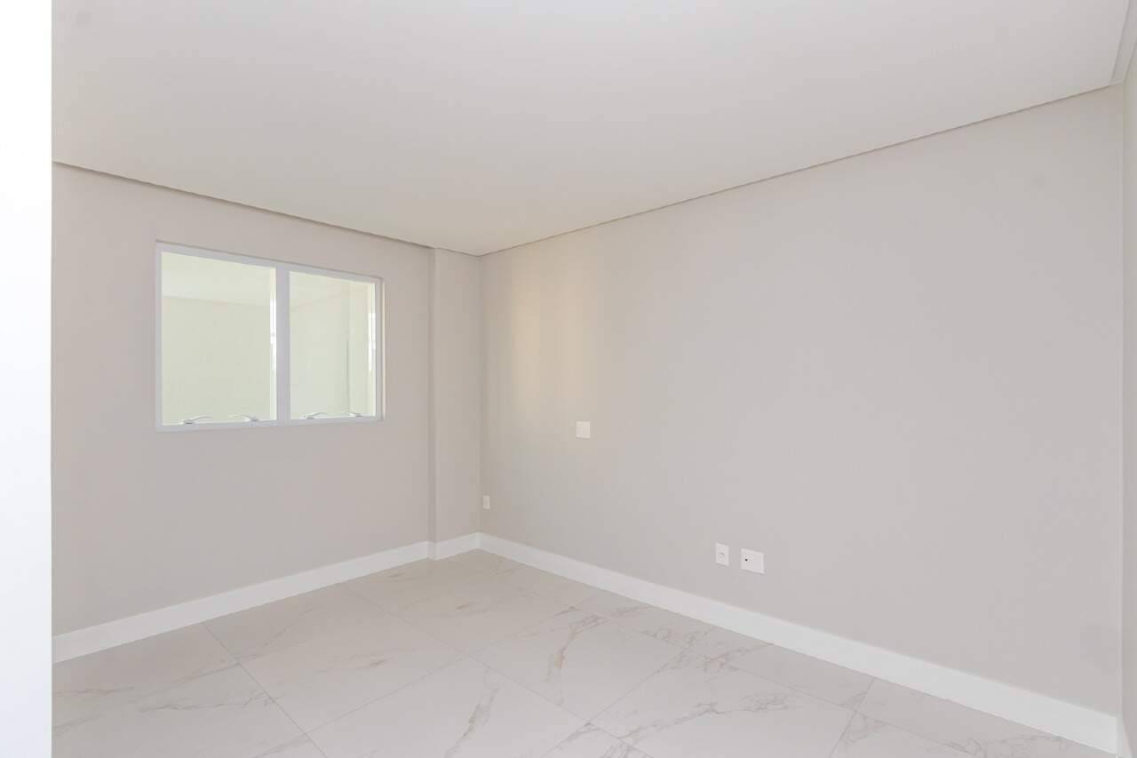 Foto do imóvel Apartamento no Garden Square com 3 suítes, varanda gourmet e 3 vagas – Meia Praia, Itapema