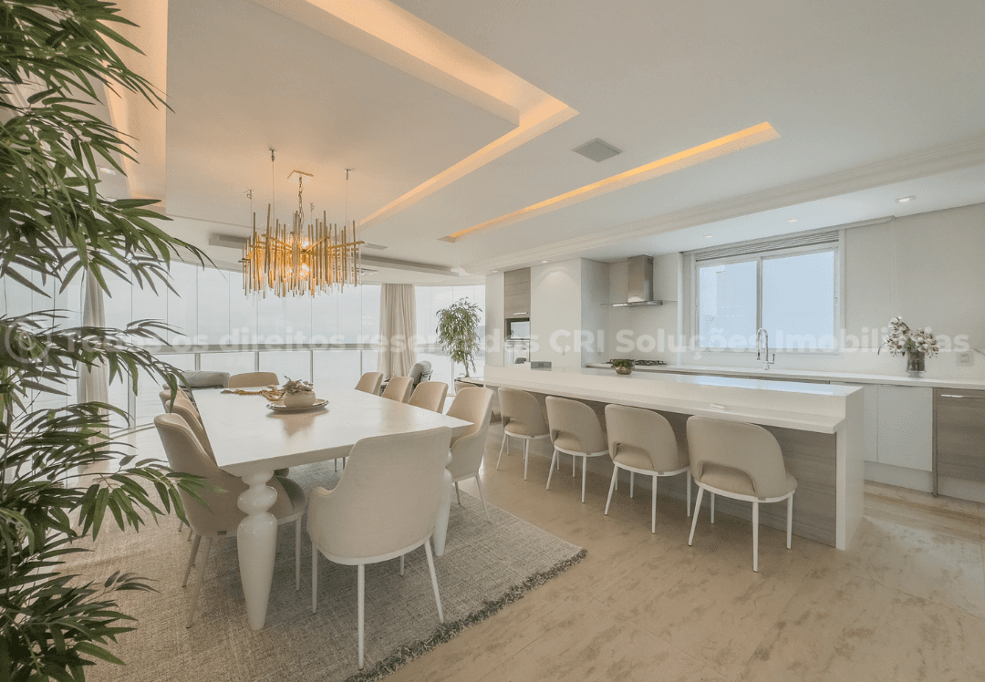 Foto do imóvel Cobertura Duplex Mobiliada com 03 Suítes Frente Mar á venda no Edifício Gran Felicitá em Balneário Camboriú