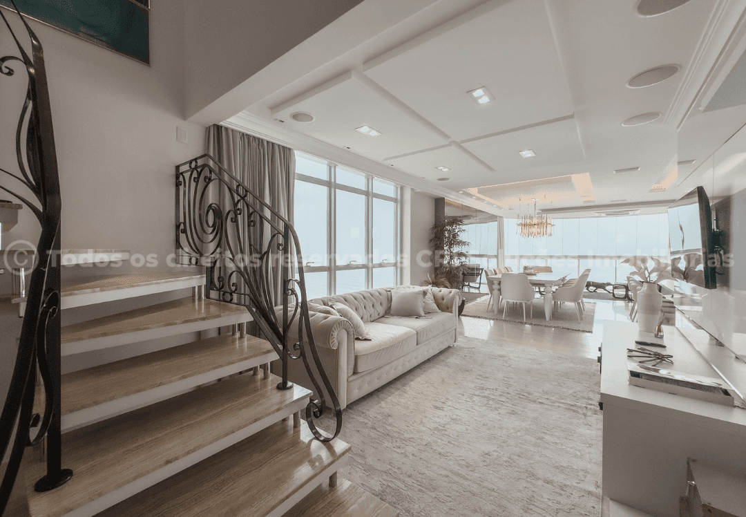 Foto do imóvel Cobertura Duplex Mobiliada com 03 Suítes Frente Mar á venda no Edifício Gran Felicitá em Balneário Camboriú