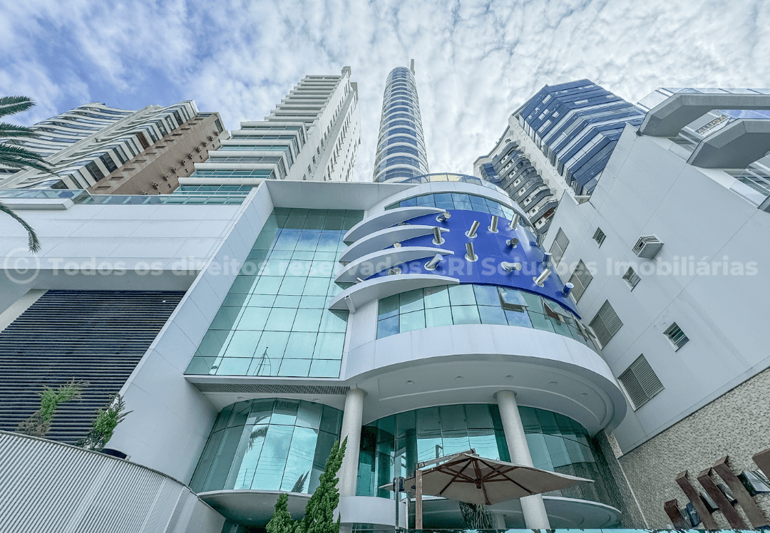 Foto do imóvel Cobertura Duplex Mobiliada com 03 Suítes Frente Mar á venda no Edifício Gran Felicitá em Balneário Camboriú
